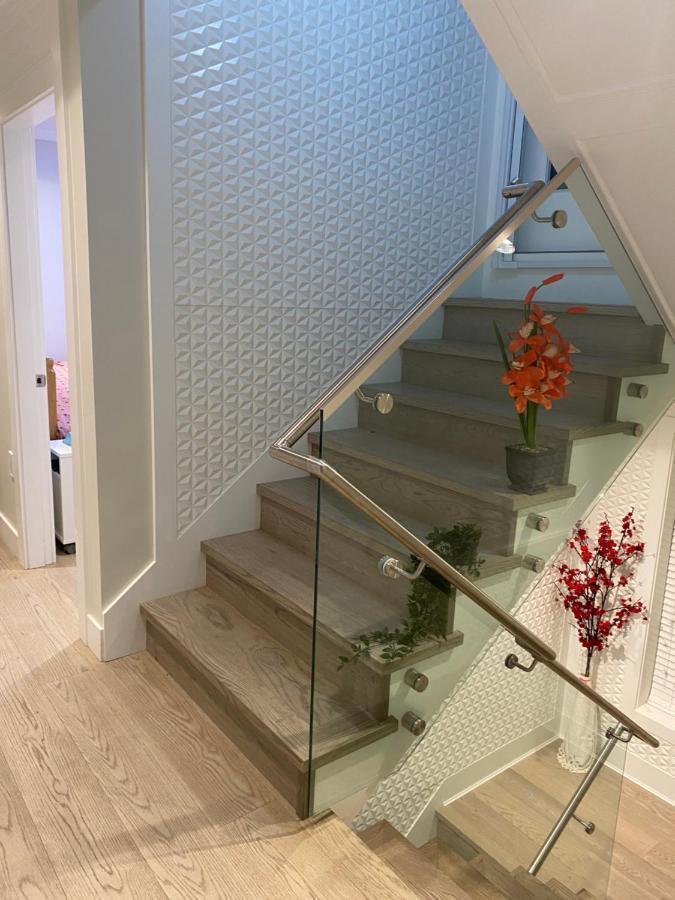 Six Minutes To Rupert Station Bed & Breakfast Vancouver Ngoại thất bức ảnh