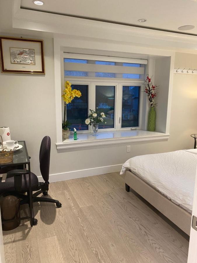 Six Minutes To Rupert Station Bed & Breakfast Vancouver Ngoại thất bức ảnh